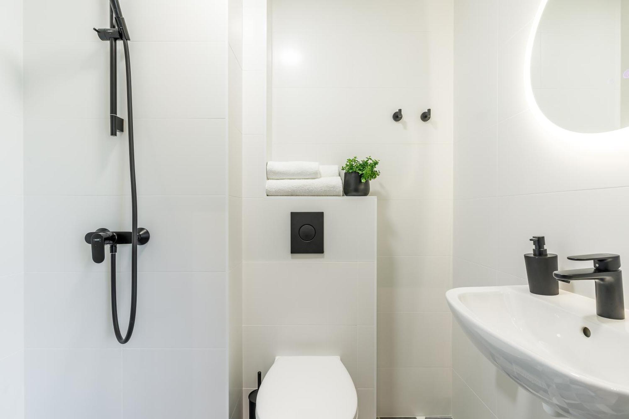 Rare Apartments - Self Check-In Miniapartments Тарту Екстериор снимка