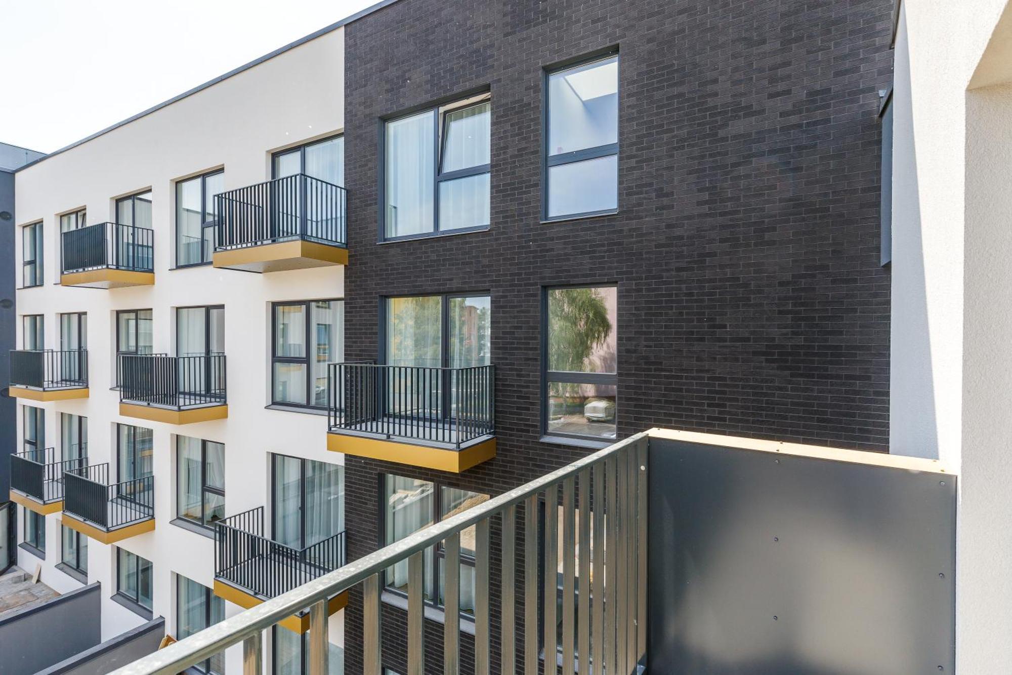 Rare Apartments - Self Check-In Miniapartments Тарту Екстериор снимка