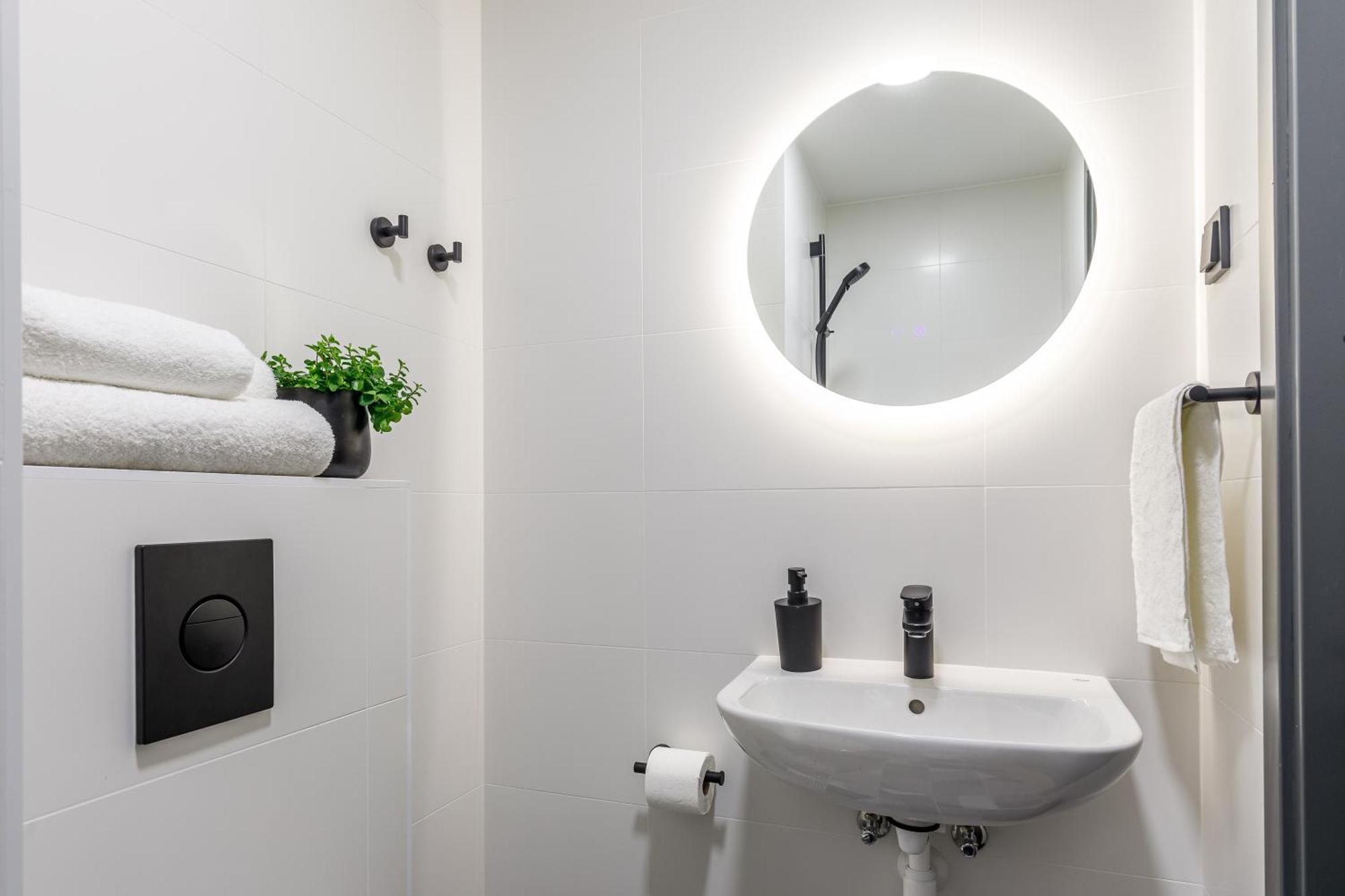 Rare Apartments - Self Check-In Miniapartments Тарту Екстериор снимка