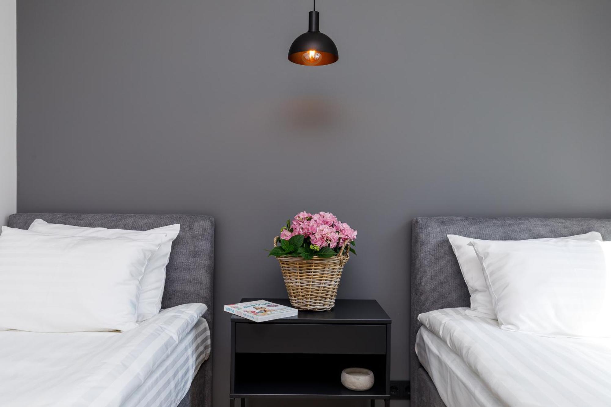 Rare Apartments - Self Check-In Miniapartments Тарту Екстериор снимка